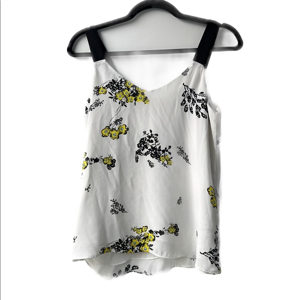 Violet+Claire Small White and Black Floral Tank Top